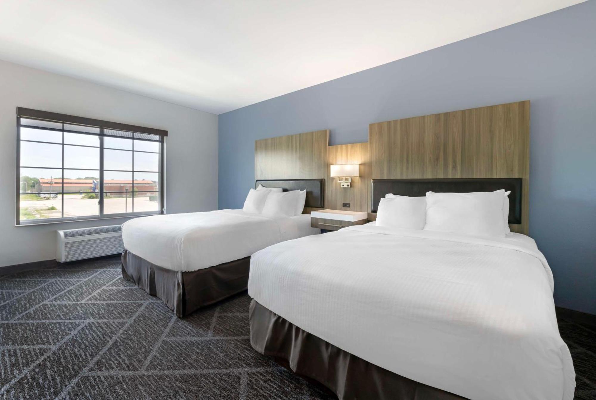 Best Western Plus Appleton Airport Mall Hotel Экстерьер фото